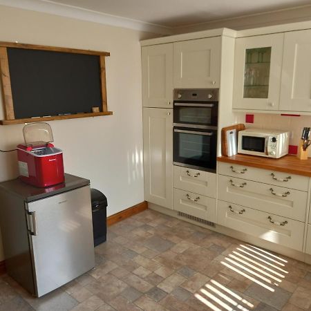 Pet Friendly Beautiful Detached Cottage Close To Spurn Point, Easington And Withersea Kingston upon Hull Dış mekan fotoğraf