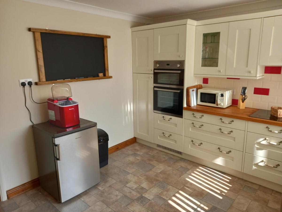 Pet Friendly Beautiful Detached Cottage Close To Spurn Point, Easington And Withersea Kingston upon Hull Dış mekan fotoğraf