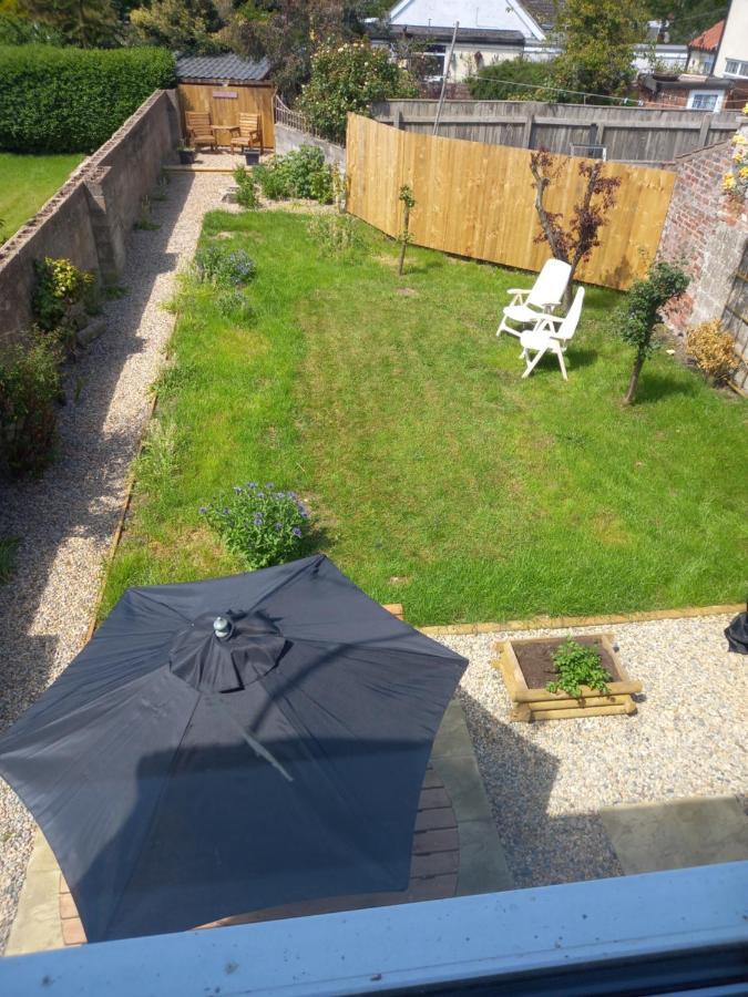 Pet Friendly Beautiful Detached Cottage Close To Spurn Point, Easington And Withersea Kingston upon Hull Dış mekan fotoğraf