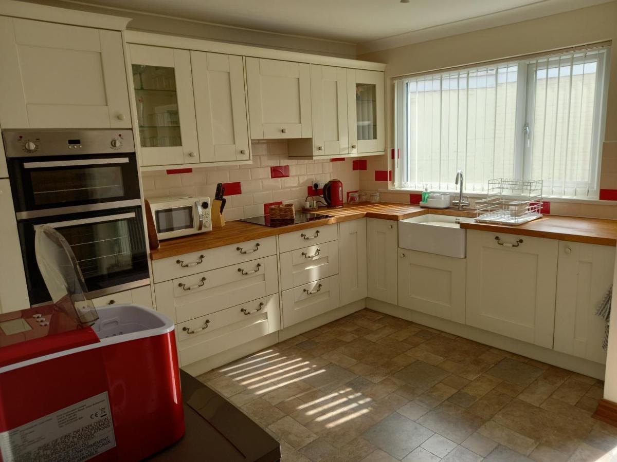 Pet Friendly Beautiful Detached Cottage Close To Spurn Point, Easington And Withersea Kingston upon Hull Dış mekan fotoğraf