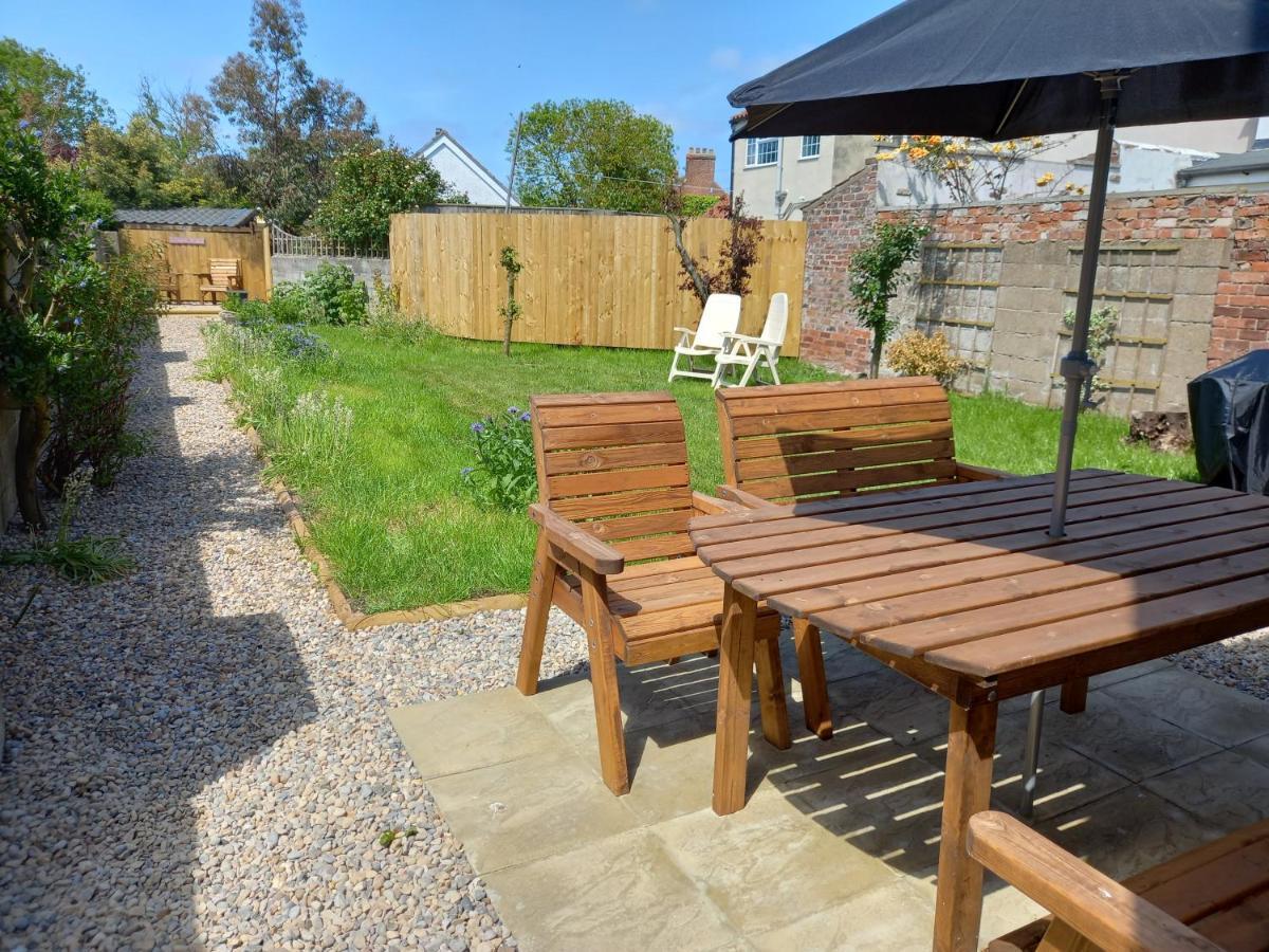 Pet Friendly Beautiful Detached Cottage Close To Spurn Point, Easington And Withersea Kingston upon Hull Dış mekan fotoğraf